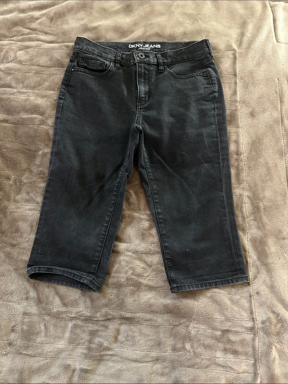 DKNY Black Cropped Capri Jeans/Ludlow Shorts for Women